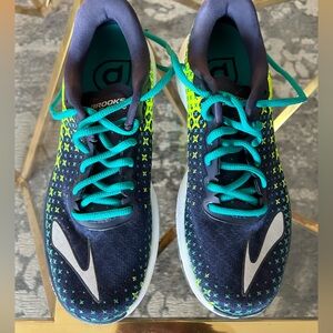 NWT 9.5 Brooks Pure Flow
